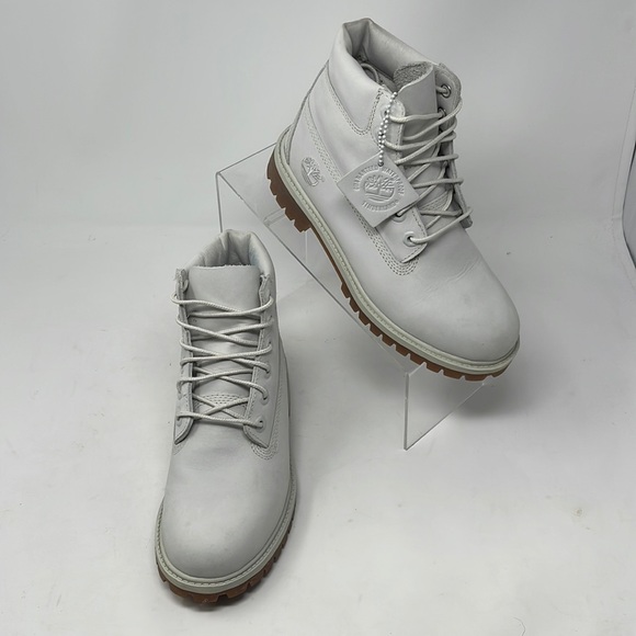 White Timberlands - Picture 1 of 12